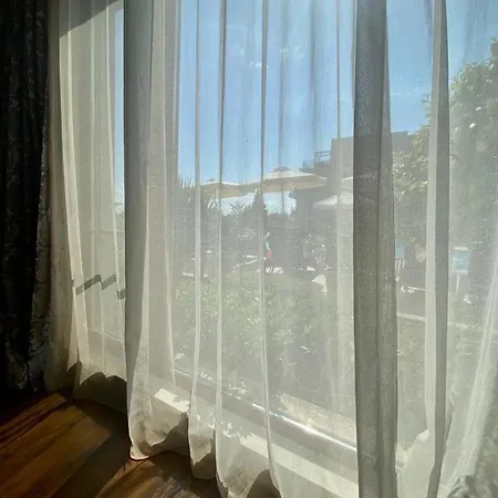 Diamond Garden Apartman *